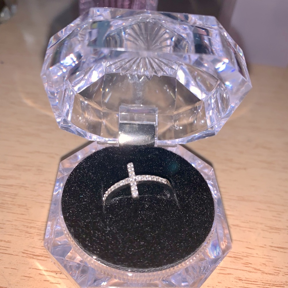 cross ring— Piercing Pagoda